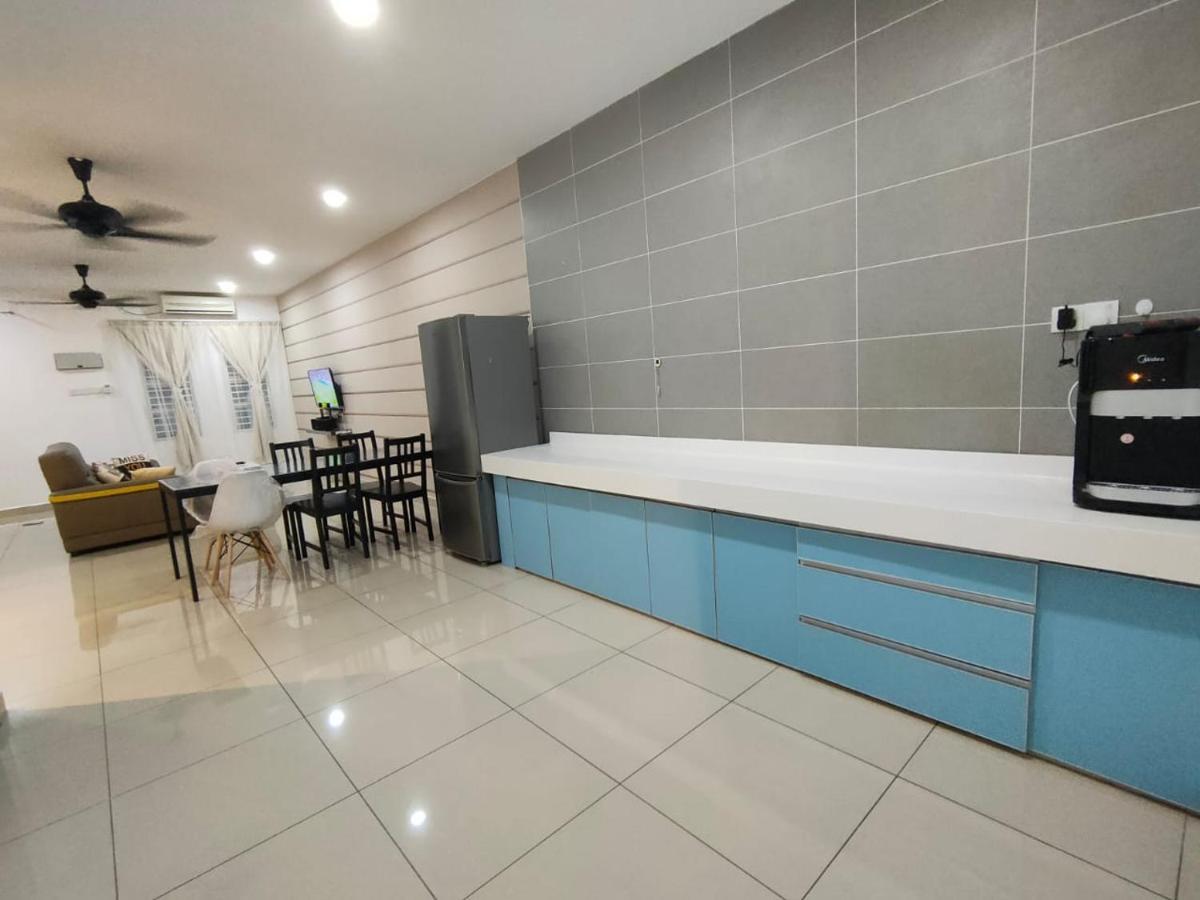 Setia Home Sitiawan Ktv 12+4 Pax Exterior foto